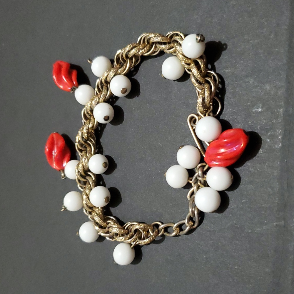 Elegant Gold  White and Red Beaded Bracelet